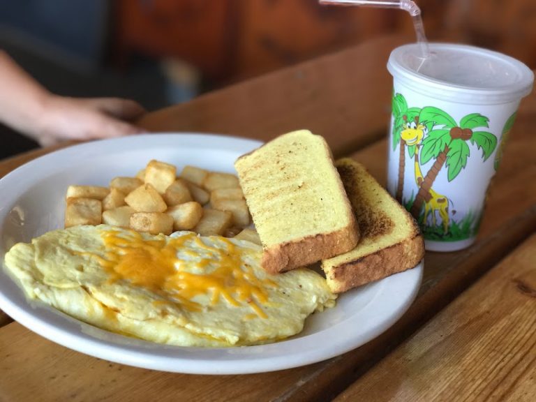 scrambled-eggs-texas-toast